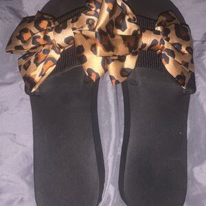 Chic Leopard Bow Women's Sandals